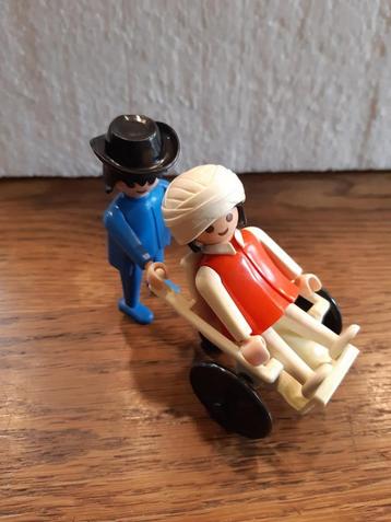 Playmobil vintage rolstoel met poppetjes beschikbaar voor biedingen