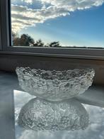 Glazen schaal met bloemmotief, Ophalen