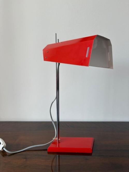 Vintage Lidokov tafellamp – Oost-Europees design, Huis en Inrichting, Lampen | Tafellampen, Gebruikt, Minder dan 50 cm, Metaal