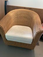 Rieten Fauteuil met wit skai leren kussen, Ophalen, Gebruikt