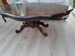 Notenhout salontafel blad heeft wat liefde nodig, Ophalen