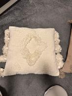 Mooi kussen met franjes, Ophalen of Verzenden, Zo goed als nieuw, Beige, Vierkant