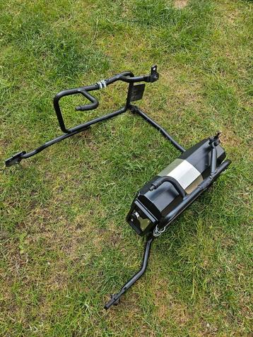 TE KOOP: Ophang rack voor MOSKO Moto tas beschikbaar voor biedingen
