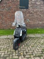 Sym tonnik 2012 snor, Fietsen en Brommers, Scooters | SYM, Ophalen, Overige modellen, 49 cc, Zo goed als nieuw
