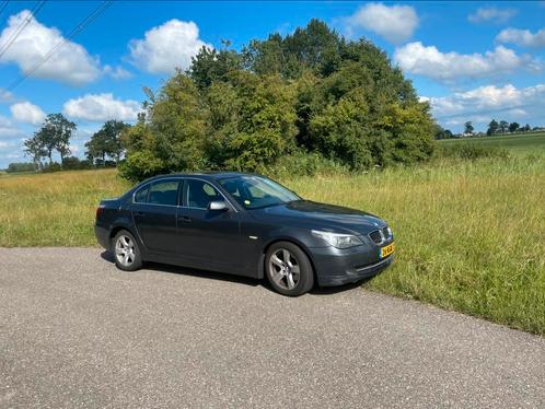 BMW 5-Serie 2.5 I 523 AUT 2008 Grijs, Auto's, BMW, Particulier, 5-Serie, Benzine, B, Sedan, Automaat, Geïmporteerd, Zilver of Grijs