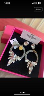 Godly jewels oorbellen met echte swarovski stenen, Sieraden, Tassen en Uiterlijk, Oorbellen, Hangers, Nieuw, Ophalen of Verzenden