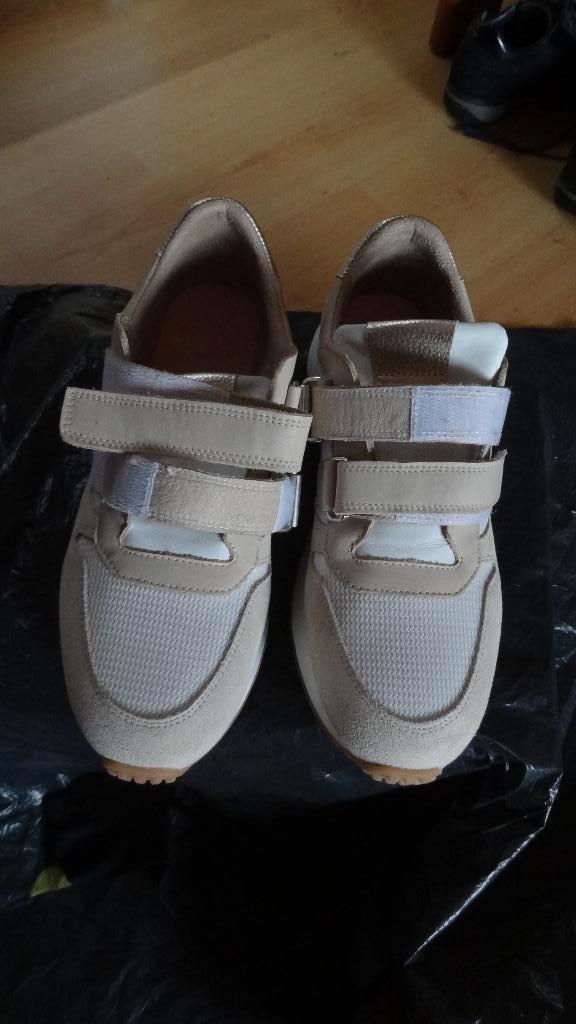 NIEUWEschoenen , maat 41, Merk Pediforma met GRATIS, Kleding | Dames, Schoenen, Nieuw, Sneakers of Gympen, Beige, Ophalen of Verzenden