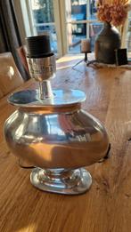Zilverkleurige tafellamp, Huis en Inrichting, Lampen | Tafellampen, Ophalen of Verzenden, Zo goed als nieuw, Metaal, Minder dan 50 cm