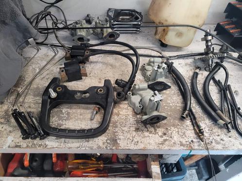 Suzuki / johnson onderdelen

4 takl, Watersport en Boten, Accessoires en Onderhoud, Gebruikt, Motor en Techniek, Ophalen