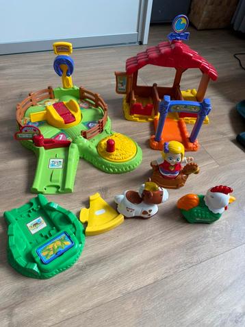 Zoef zoef dieren manege en stal beschikbaar voor biedingen
