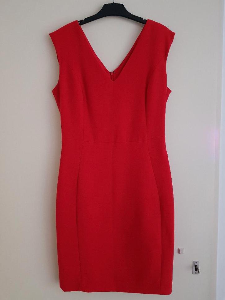 Jurk -- maat M / 38 -- Mango Suit, Kleding | Dames, Jurken, Zo goed als nieuw, Maat 38/40 (M), Rood, Knielengte, Ophalen of Verzenden