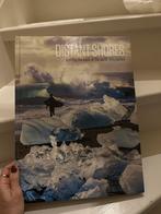 Distant Shores - Chris Burkard - Surfen aan het einde van de, Ophalen of Verzenden, Zo goed als nieuw, Fotografen