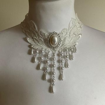Victoriaanse Choker - Wit/Beige Halsketting beschikbaar voor biedingen