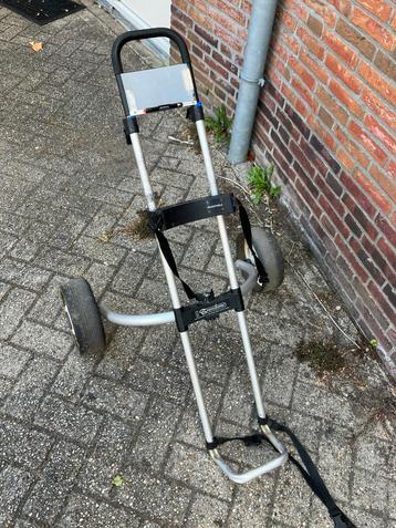 Golf trolleys beschikbaar voor biedingen
