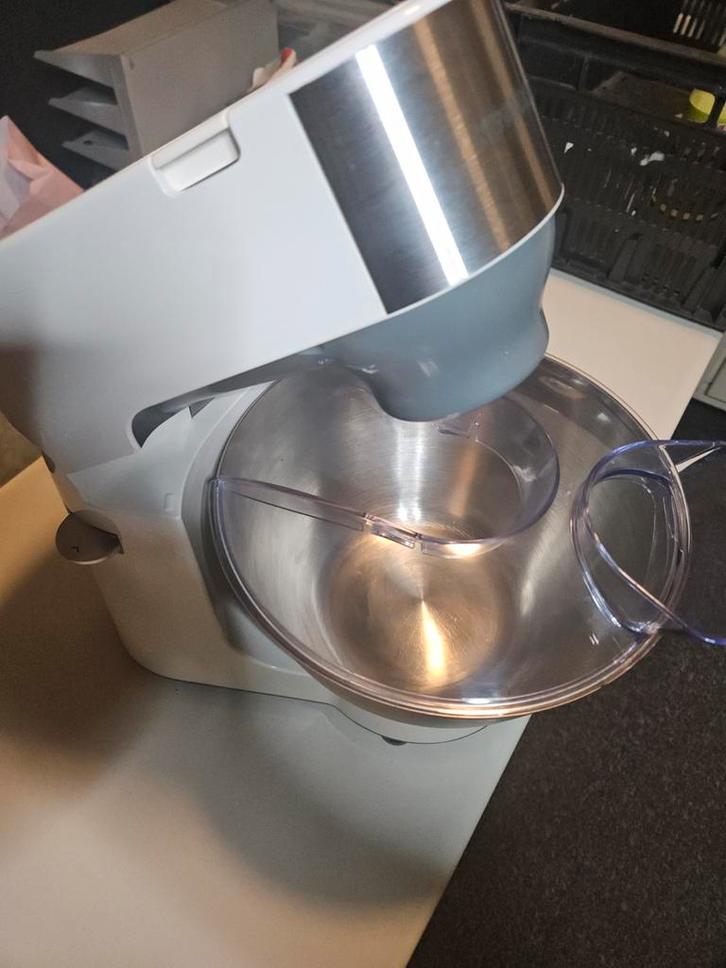 Kenwood keukenmachine met accessoires, Witgoed en Apparatuur, Keukenmixers, Zo goed als nieuw, 3 snelheden of meer, Ophalen