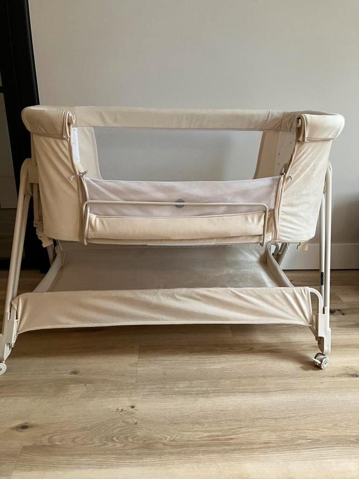 Puck Claire Co-sleeper - Beige, Kinderen en Baby's, Babywiegjes en Ledikanten, Zo goed als nieuw, Wieg, Ophalen