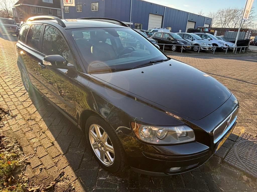 Volvo V50 2.4 Edition I | NAP | strakke auto!, Gebruikt, 700 kg, Zwart, 2435 cc