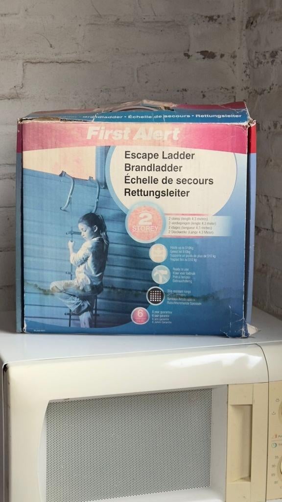 escape ladder, Ophalen, Zo goed als nieuw, Ladder, Opvouwbaar of Inschuifbaar