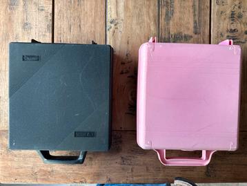 Cassettebandjes Koffers - Zwart & Roze beschikbaar voor biedingen