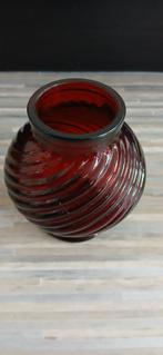Glazen vaasje, theelicht, rood glas, Antiek en Kunst, Antiek | Glas en Kristal, Ophalen of Verzenden