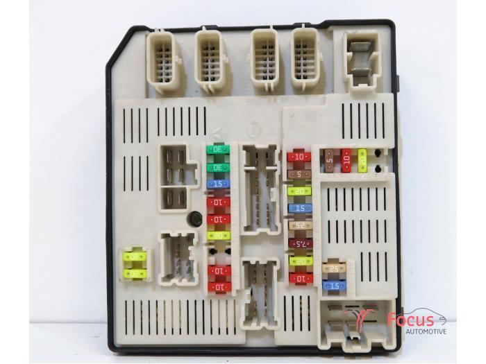Zekeringkast van een Renault Megane, Auto-onderdelen, Elektronica en Kabels, Renault, Gebruikt, Ophalen of Verzenden