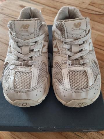 NB SNEAKERS MAAT 24/25 beschikbaar voor biedingen