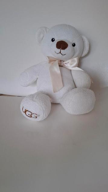 UGG Teddybeer Knuffel beschikbaar voor biedingen
