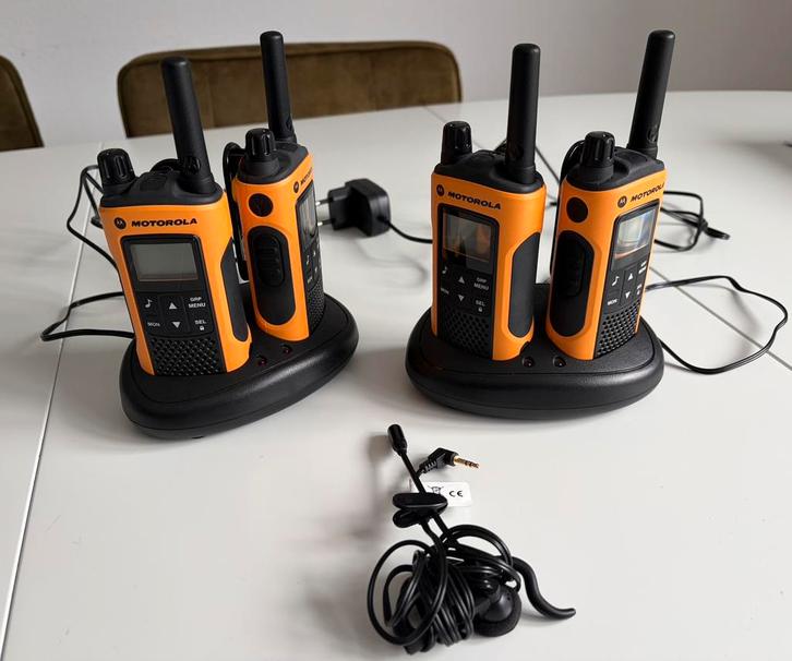 Portofoonset Motorola, Telecommunicatie, Portofoons en Walkie-talkies, Gebruikt, Portofoon of Walkie-talkie, 5 tot 15 km, Handsfree-functie