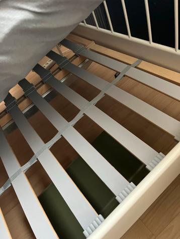 IKEA bedframe 140x200 met lattenbodem - afbeelding 3