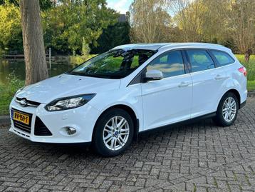 Ford Focus Wagon 1.0 EcoBoost Titanium 2013 6-bak! Cruise co beschikbaar voor biedingen