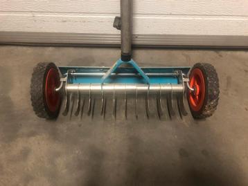 Gardena vericuteerhark 3395 met wielen en steel beschikbaar voor biedingen