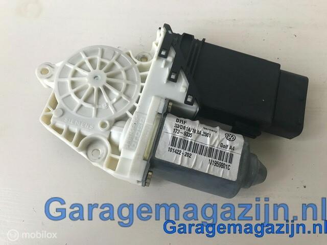 Motor portierruit origineel linksvoor 4-deurs 1j1959801C, Auto-onderdelen, Ruiten en Toebehoren, Volkswagen, Gebruikt, Ophalen of Verzenden