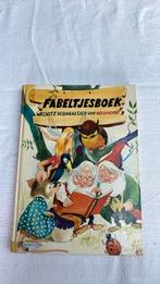 Fabeltjesboek korte verhaaltjes van Nelly Kunst, Boeken, Kinderboeken | Kleuters, Ophalen of Verzenden, Gelezen