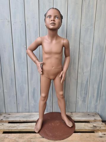 etalagepop donker meisje 110 cm paspop kind beschikbaar voor biedingen