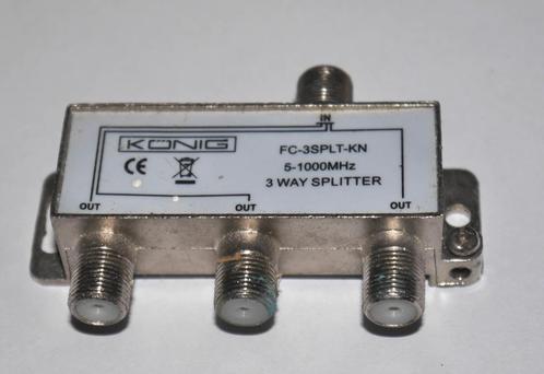 3-weg Antennesplitter, Audio, Tv en Foto, Audiokabels en Televisiekabels, Zo goed als nieuw, Overige kabels, Minder dan 2 meter