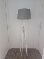 Houten vloerlamp met grijze stoffen lampenkap, Ophalen, Zo goed als nieuw, 150 tot 200 cm