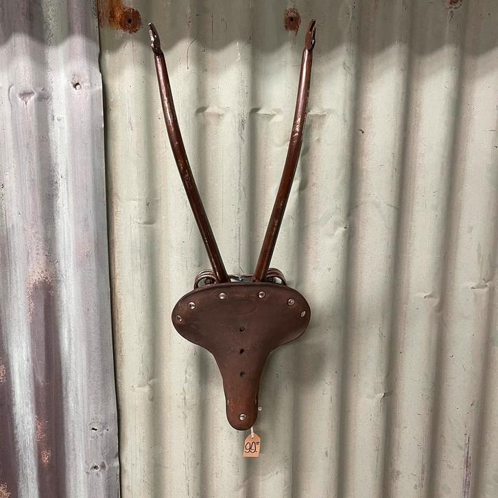 Industrieel gewei - brooks zadel - upcycling, Huis en Inrichting, Woonaccessoires | Overige, Gebruikt, Ophalen of Verzenden