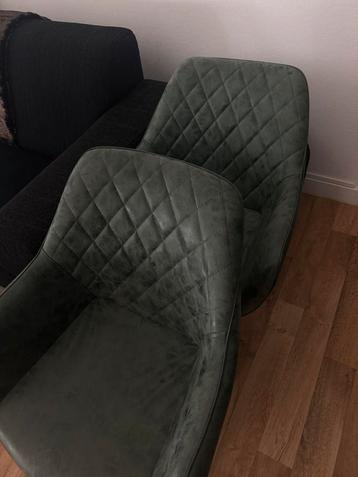 2 mooie stoelen, goed voor een volgende ronde!