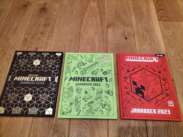 Minecraft jaarboeken 2018,2022 en 2023 beschikbaar voor biedingen