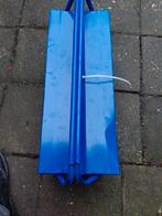 Blauwe metalen kist, Ophalen