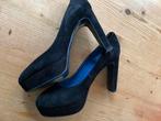 Miss Behave suède zwarte pumps mt 39, Kleding | Dames, Schoenen, Ophalen of Verzenden, Nieuw, Zwart