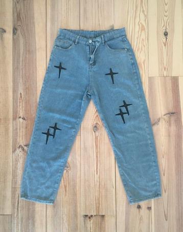 Jeans mt. L beschikbaar voor biedingen