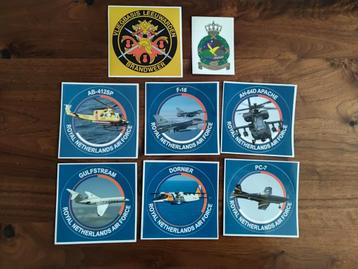 Stikkers 6 stuks vliegtuigen 2 anders. beschikbaar voor biedingen