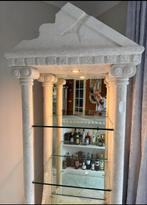Unieke Griekse Vitrinekast met Bar, Huis en Inrichting, Kasten | Vitrinekasten, Ophalen of Verzenden, Gebruikt