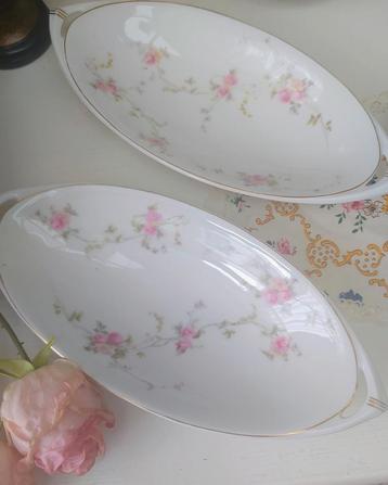 2 brocante serveerschaaltjes beschikbaar voor biedingen