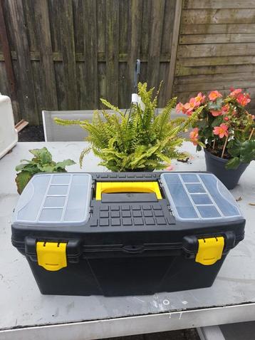 Gereedschapskist - leeg beschikbaar voor biedingen