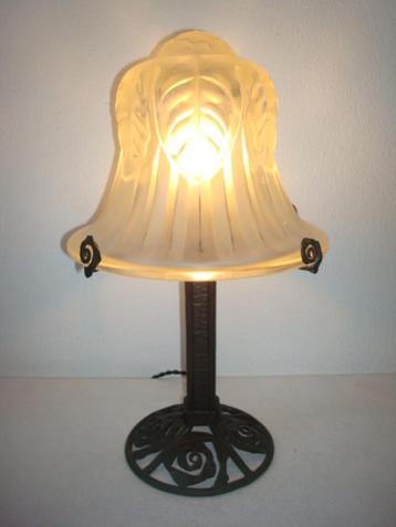 Franse Art Deco Tafellamp ca.1925  H.44cm Diam. Kap 25 cm beschikbaar voor biedingen