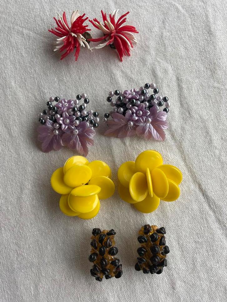 Vintage Clip Oorbellen Set, Sieraden, Tassen en Uiterlijk, Oorbellen, Gebruikt, Knopjes of Stekers, Overige materialen, Overige kleuren