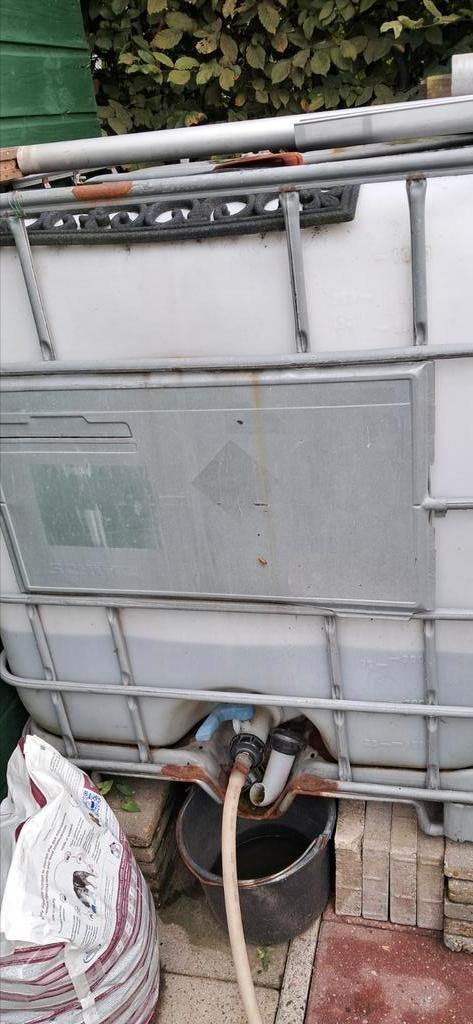 4 IBC TANKS.  PRIJS VERLAAGD., Tuin en Terras, Regentonnen, Gebruikt, Kunststof, 150 liter of meer, Ophalen