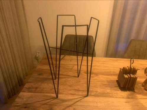 Mooie zwarte standaard voor kamerplant * Als nieuw, Huis en Inrichting, Kamerplanten, Overige soorten, Minder dan 100 cm, Ophalen of Verzenden